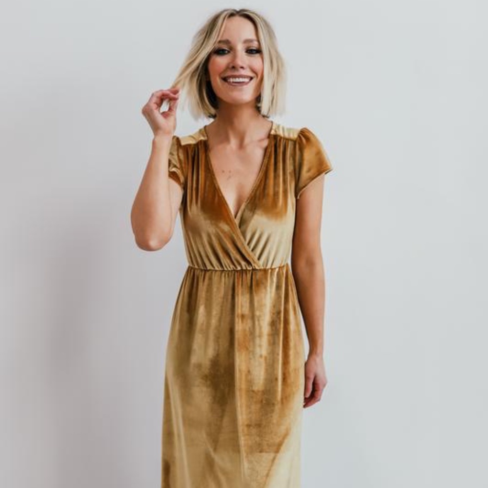 Liza Gold Velvet Maxi Dress - Baltic Born